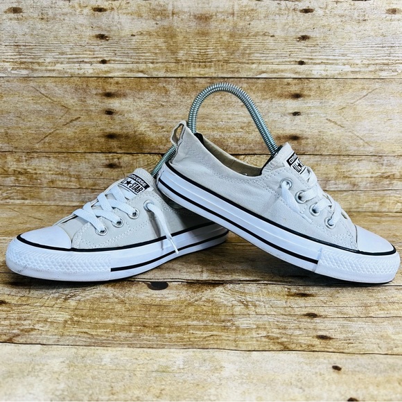 Converse Size 6 Elastic Heel Low-Top Sneakers - Picture 1 of 15